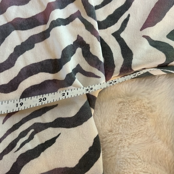 GUC Rails Sweatshirt Size Large - Picture 7 of 7